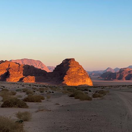 Wadi Rum Stargazing Camp Exterior photo